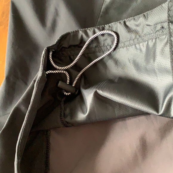 Under Armour windbreaker. - Picture 4 of 5